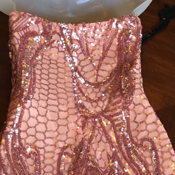 Beautiful sequence Salmon pink strapless gown - Picture 6 of 7